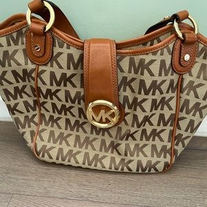 Michael kors purse